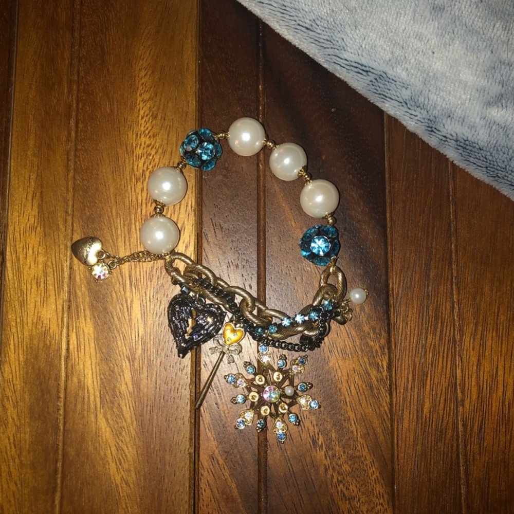 Betsey Johnson Snowflake And Bow Bracelet